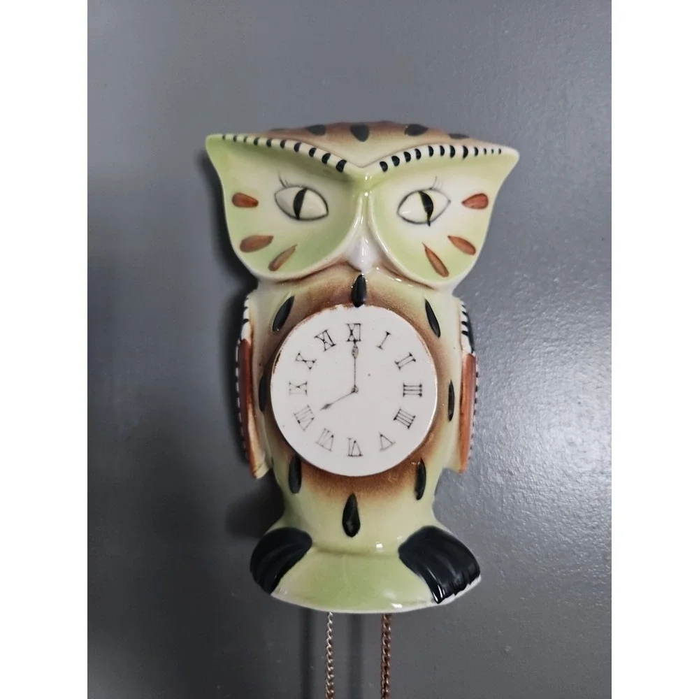 RARE Vintage Anthropomorphic Owl Wall Pocket Mid Century Clock